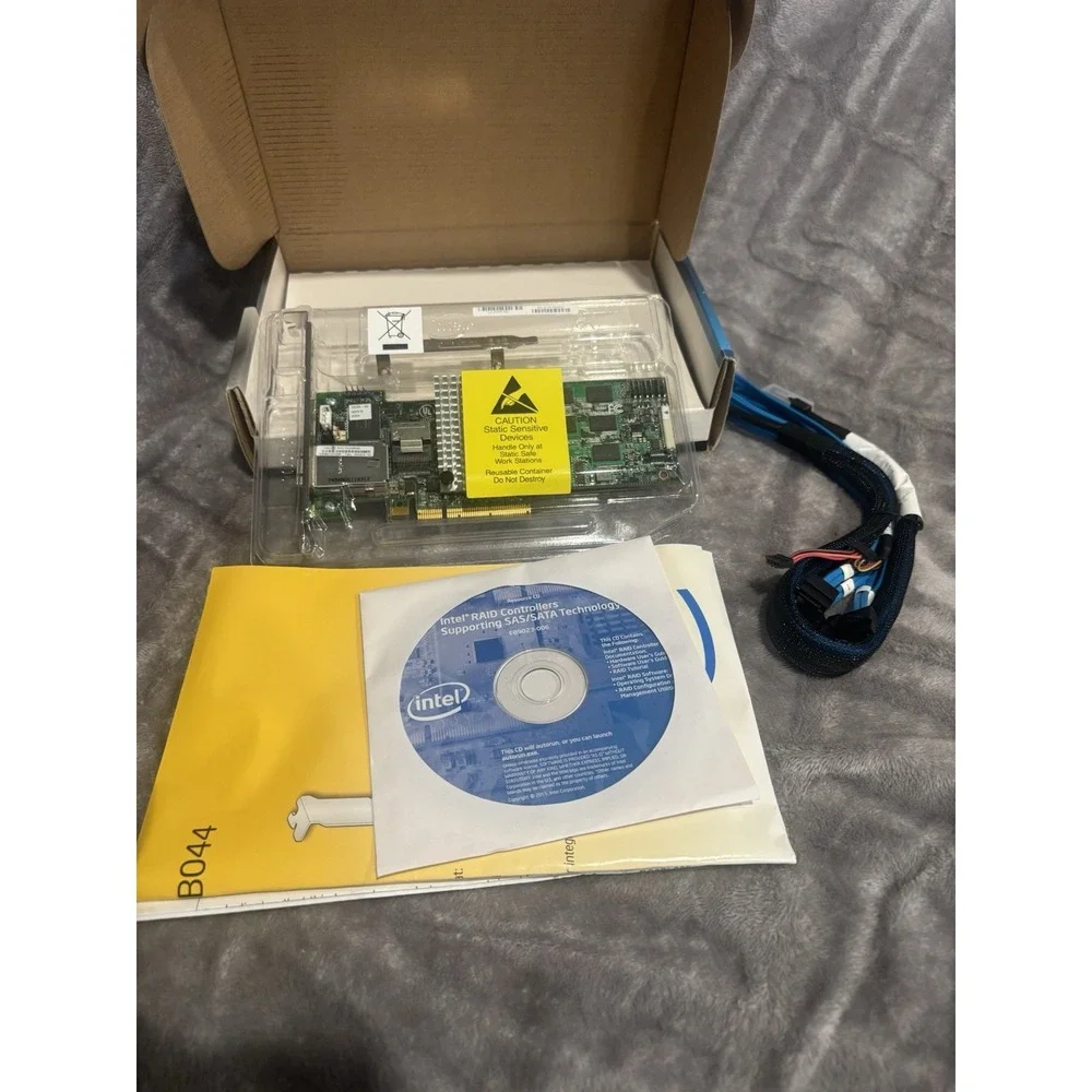 Intel RAID Controller RS2MB044 Storage SATA Card HSC New Open Box - Picture 2 of 8